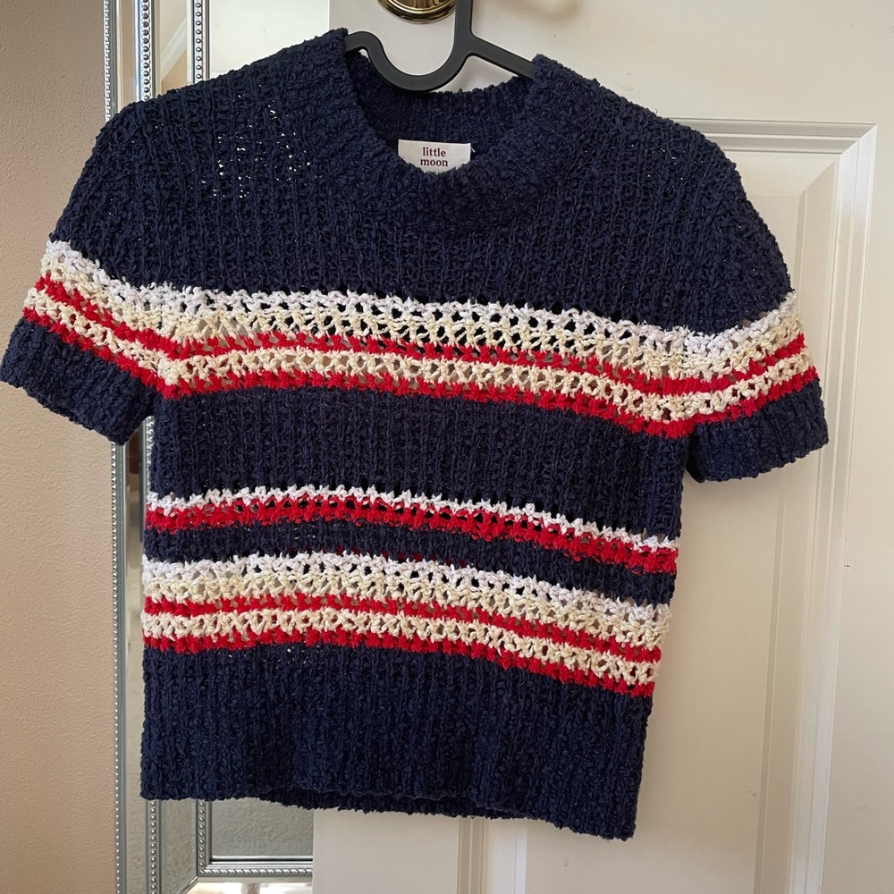 Aritzia Little Moon cropped cresent short sleeve sweater size xxs (0-2)
